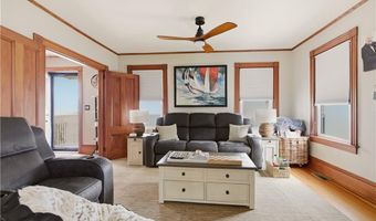 23 Clinton St, Newport, RI 02840