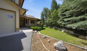 35 LUCY Cir, Alpine, WY 83128