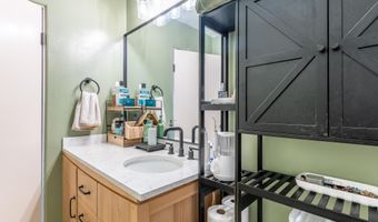 109 N Elm St, Albion, IN 46701