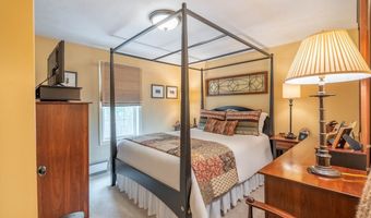 951 Dana Rd, Barre, MA 01005