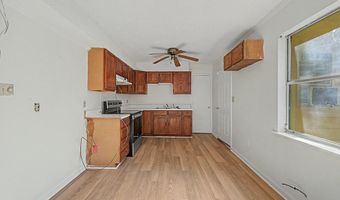2811 New Castle Ln, Albany, GA 31701