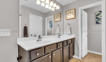 4 Swamp White Oak Dr, Bluffton, SC 29910