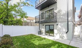88 W 20TH St 1, Bayonne, NJ 07002