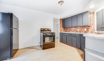 86 W Main St, Bergenfield, NJ 07621