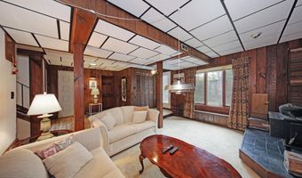 222 Red Hill Rd, Middletown, NJ 07748