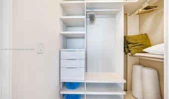 10201 Collins Ave 305, Bal Harbour, FL 33154