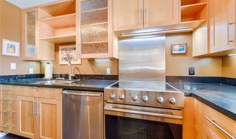 2979 Kalakaua Ave 205, Honolulu, HI 96815