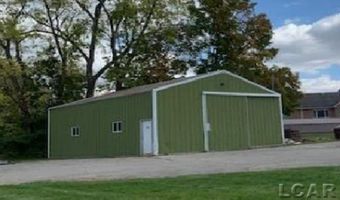 700 Oakwood Ave, Adrian, MI 49221