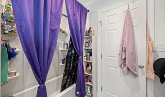 848 Kling St, Akron, OH 44311