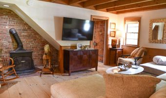 13 Hampton Ln, Amagansett, NY 11930