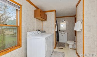 425 S Cedar St, Allegan, MI 49010