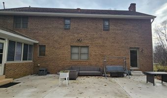 3455 Boy Scout Rd, Ashland, KY 41102