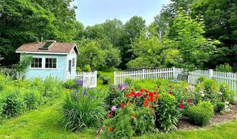 199 Main St, Belfast, ME 04915