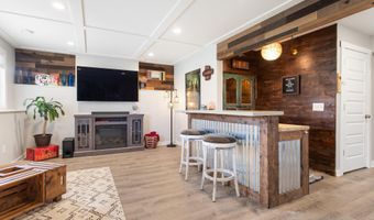 10902 Woodedge Dr, Allendale, MI 49401