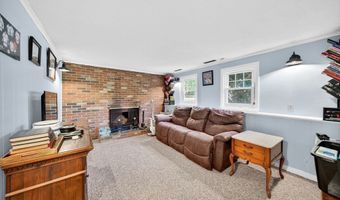 27 High St, Bellingham, MA 02019