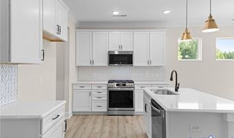 10290 Szalay Ln, Ashland, VA 23005