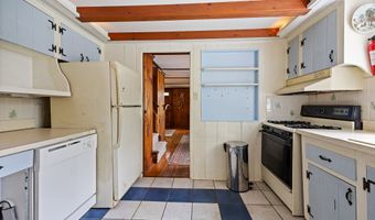 40 Uncas Rd, Clinton, CT 06413