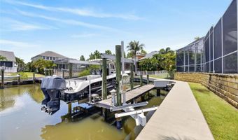 508 ISLEBAY Dr, Apollo Beach, FL 33572