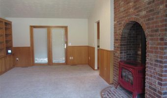 100 McCullough Dr, Cody, WY 82414