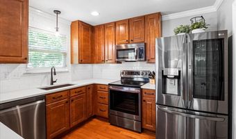 1456 Red Oak Plantation Dr, Ballwin, MO 63021