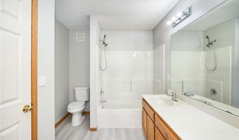 15316 Founders Ln 304, Apple Valley, MN 55124