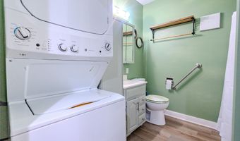 815 Grove St, Adel, IA 50003