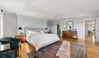 4 Bittersweet Ln 4, Bourne, MA 02532