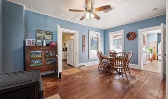 207 N Davis St, Anamosa, IA 52205