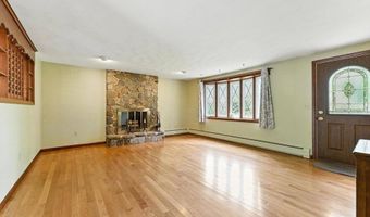 612 N Liberty St, Belchertown, MA 01007
