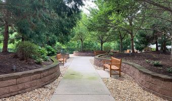 24701 BYRNE MEADOW Sq 200, Aldie, VA 20105
