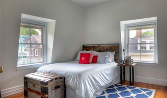 204 Spring St, Newport, RI 02840