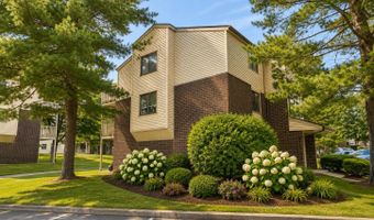 7 Padanaram Rd H167, Danbury, CT 06811