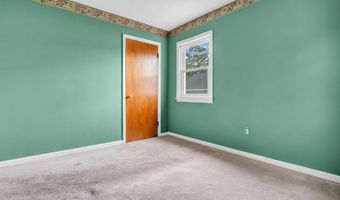73 Locker St, Beachwood, NJ 08722