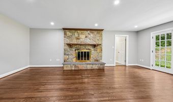 3802 IVANHOE Ln, Alexandria, VA 22310