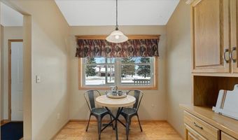 1502 Armstrong Cir NW, Alexandria, MN 56308
