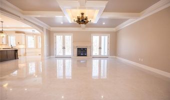 7 Dennell Dr, Lincoln, RI 02865