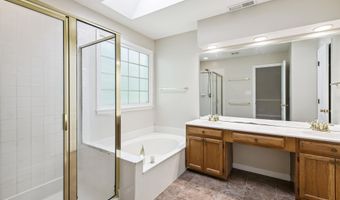 809 Green Passage Ln, Apex, NC 27502