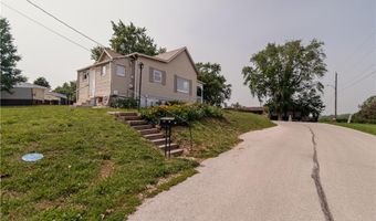 713 N 13 St, Atchison, KS 66002
