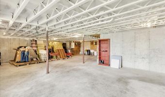48 Ocean St, Belfast, ME 04915