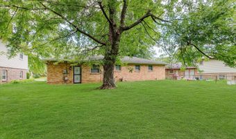 5 Whitewood Ct, Beech Grove, IN 46107