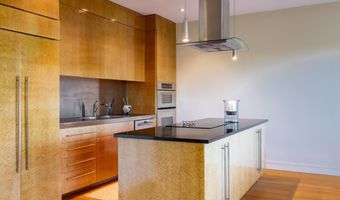 35 Cherry St 302, Burlington, VT 05401