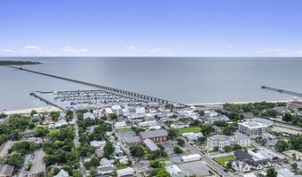 124 Court Unit # 206 St 206, Bay St. Louis, MS 39520