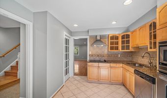 10276 ARIZONA Cir 61, Bethesda, MD 20817