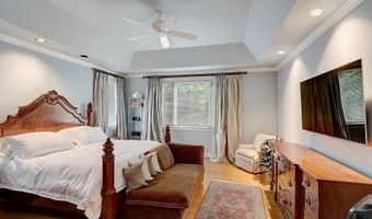 4744 34TH St N, Arlington, VA 22207