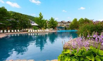 2 Chamonix Dr 402, Alloway, NJ 07462