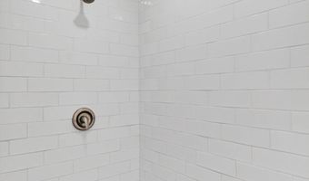 3 N Chestnut Hill Rd, Albany, NY 12211