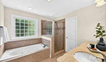 1333 Woodland Dr, Charlotte, NC 28205
