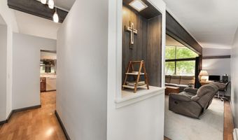 812 W Ctr, Alma, MI 48880
