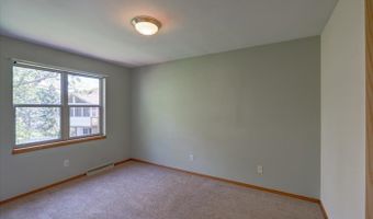 5158 Ridge Oak Dr, Madison, WI 53704