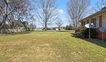 220 4th St SE, Aliceville, AL 35442